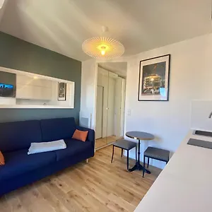 https://studio-vue-imprenable.fr-paris.fr